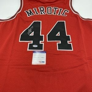 Nikola Mirotic signed Bulls home jersey (PSA/DNA COA)