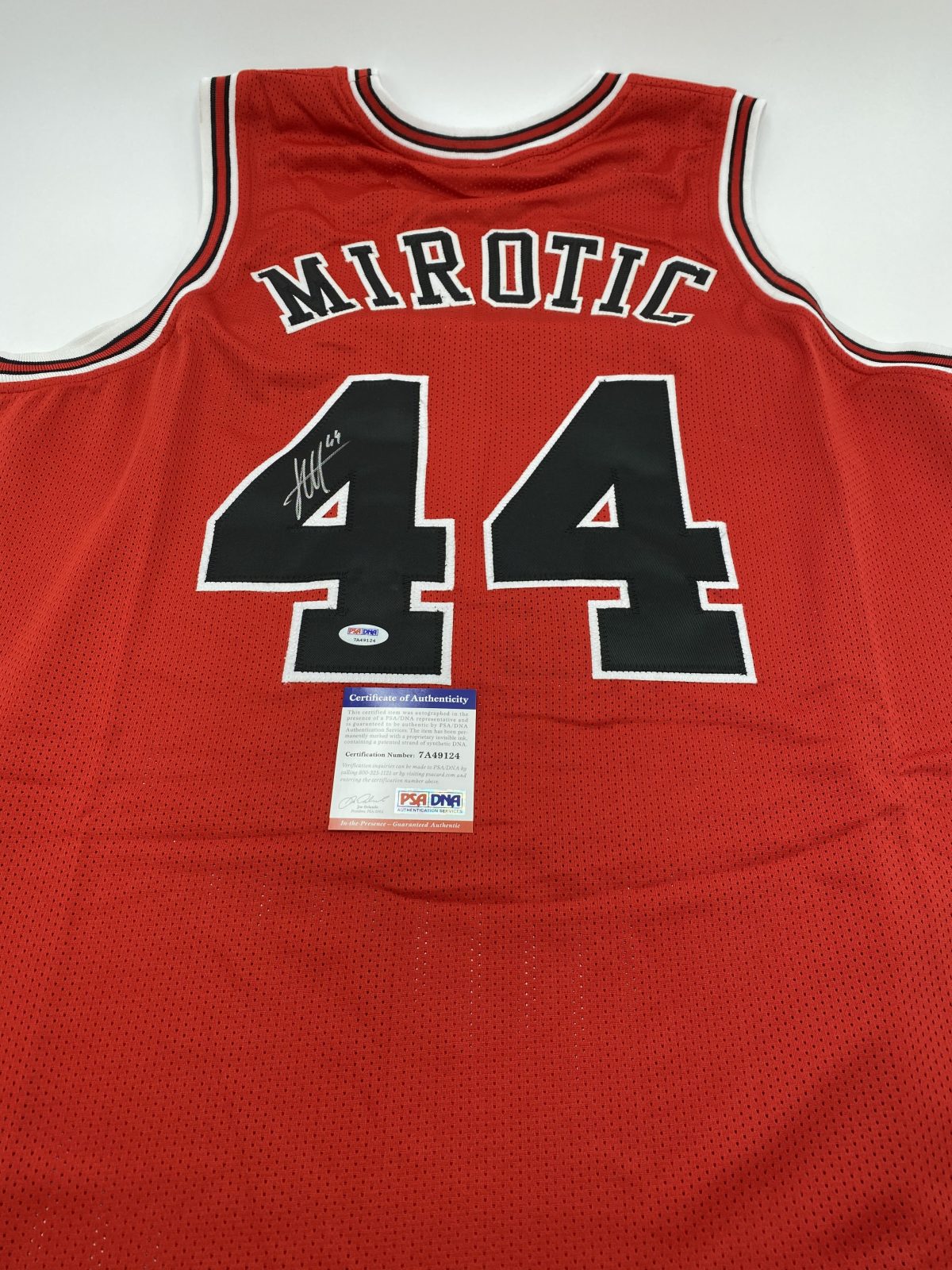 Nikola Mirotic signed Bulls home jersey PSA DNA COA 412 The Brand